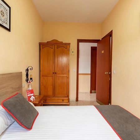 Oyo Hostal El Paisano Utrera Dış mekan fotoğraf