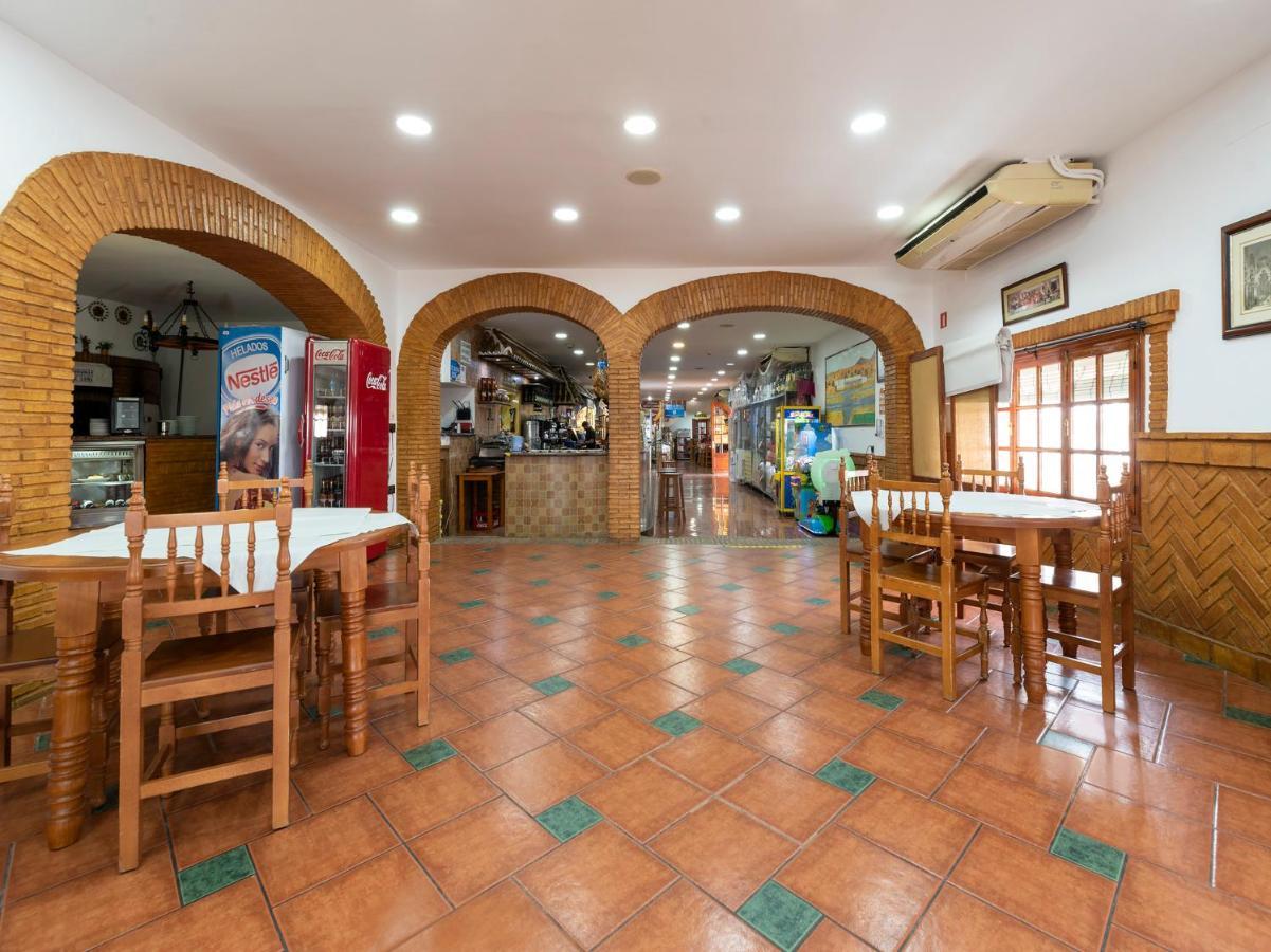 Oyo Hostal El Paisano Utrera Dış mekan fotoğraf