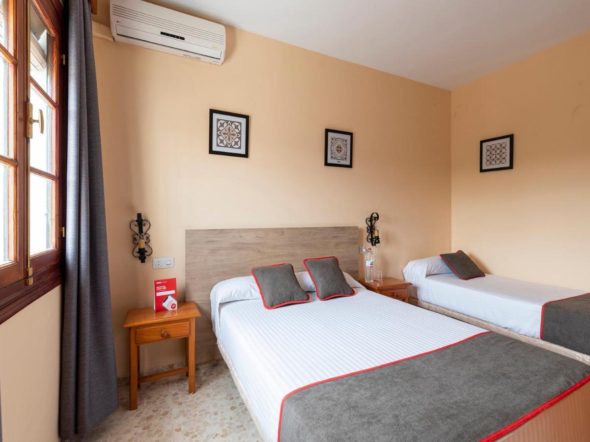 Oyo Hostal El Paisano Utrera Dış mekan fotoğraf