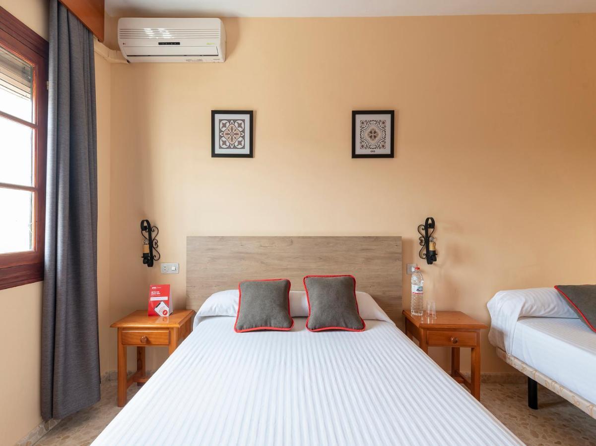 Oyo Hostal El Paisano Utrera Dış mekan fotoğraf