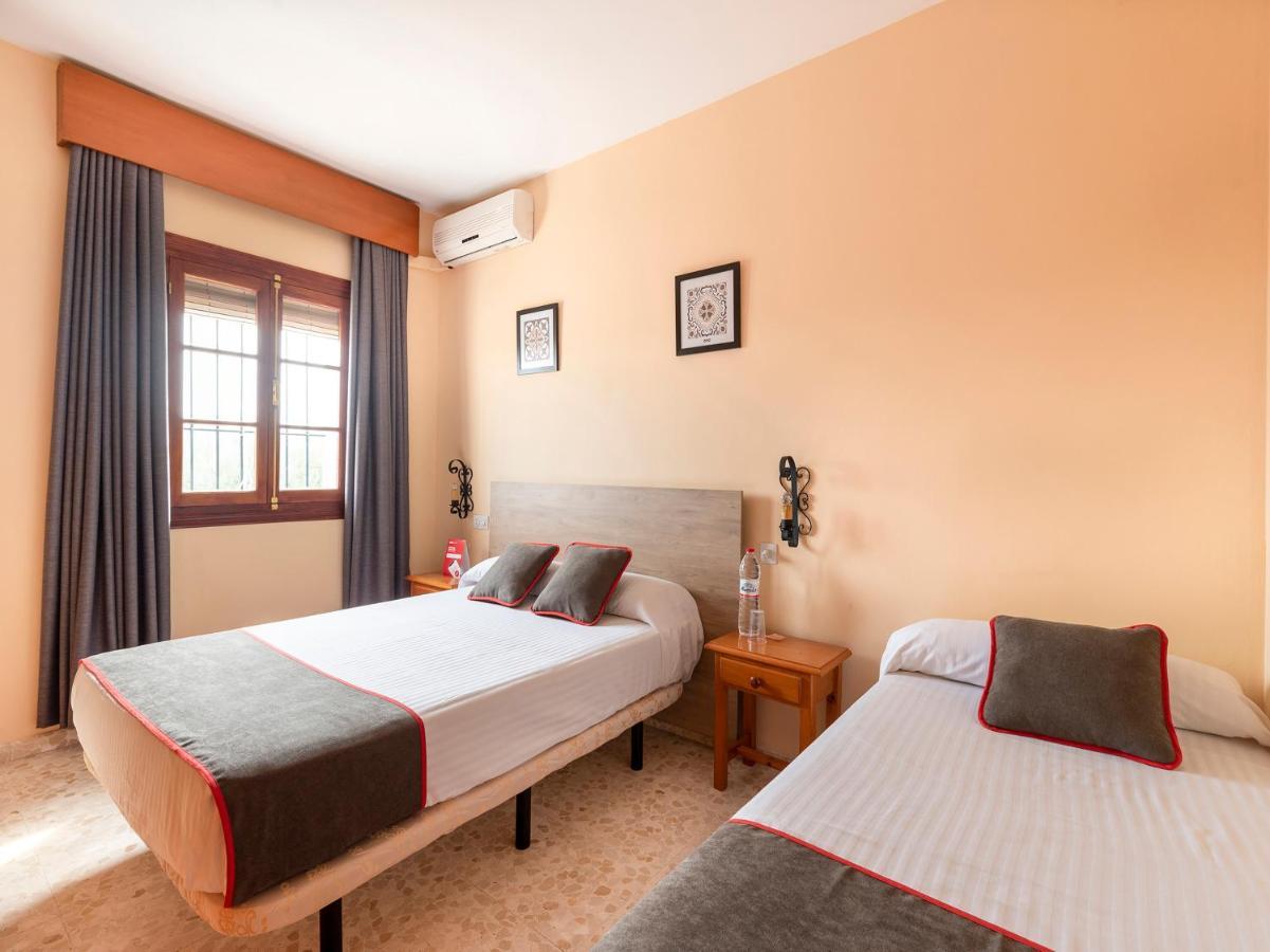 Oyo Hostal El Paisano Utrera Dış mekan fotoğraf