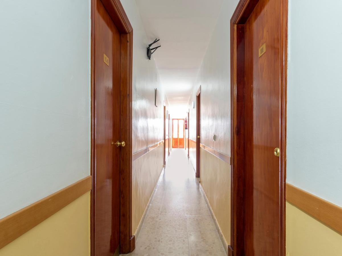 Oyo Hostal El Paisano Utrera Dış mekan fotoğraf